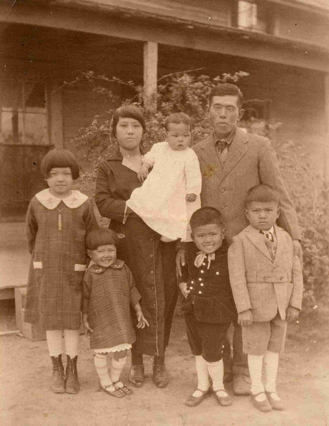 Mitsutaro and Moto Kabayashi family