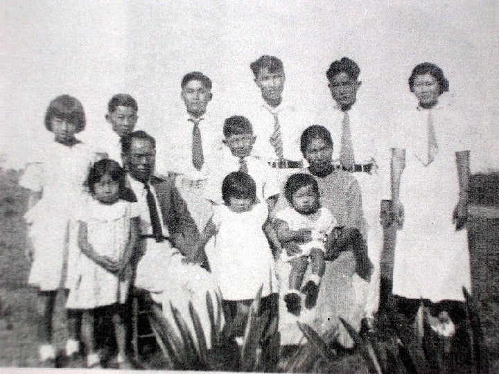 The 12 members of the Tanamachi family in San Benito