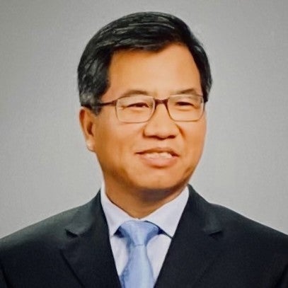 Hongliang Yang