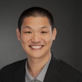Daniel Yoo headshot