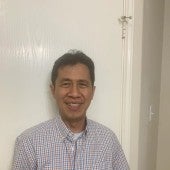 Viet Nguyen headshot